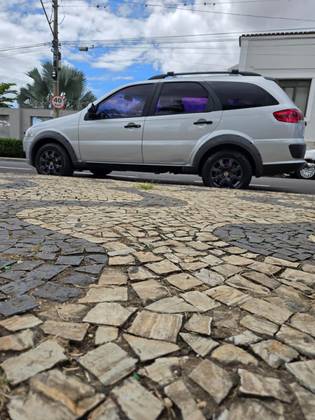 FIAT PALIO 1.6 TREKKING WEEKEND 16V FLEX 4P MANUAL